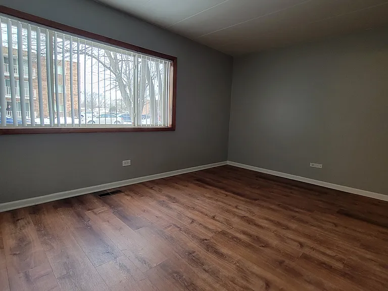 Sandalwood Dr — Photo 9