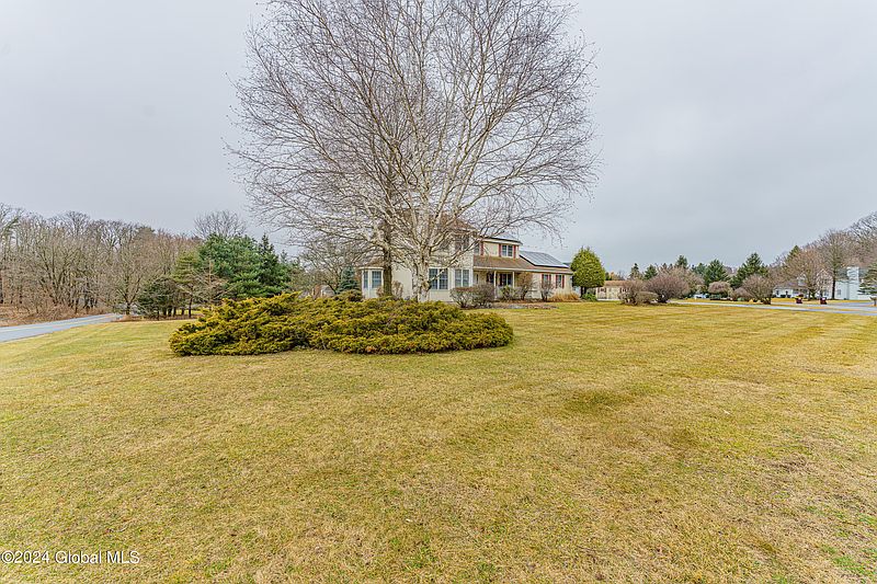 2nd image of 6 Heritage Hills Drive