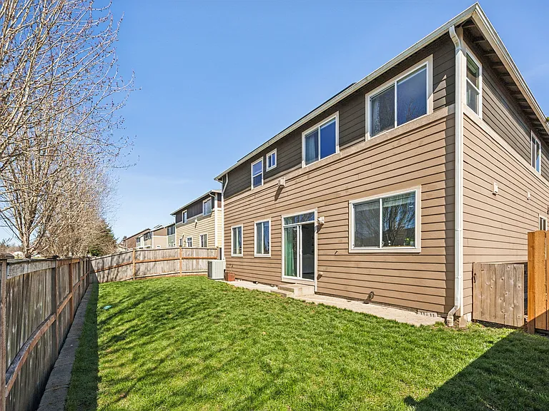 15233 Kayla St SE — Photo 20