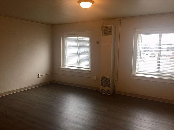 3rd image of 3502 McKinley Ave #2