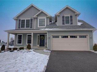 10 Vista Ct, West Seneca, NY 14224