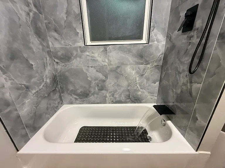2035 Weyer Ave #5 — Photo 12