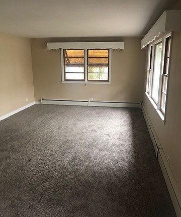 4th image of 9832 Queen Oaks Dr