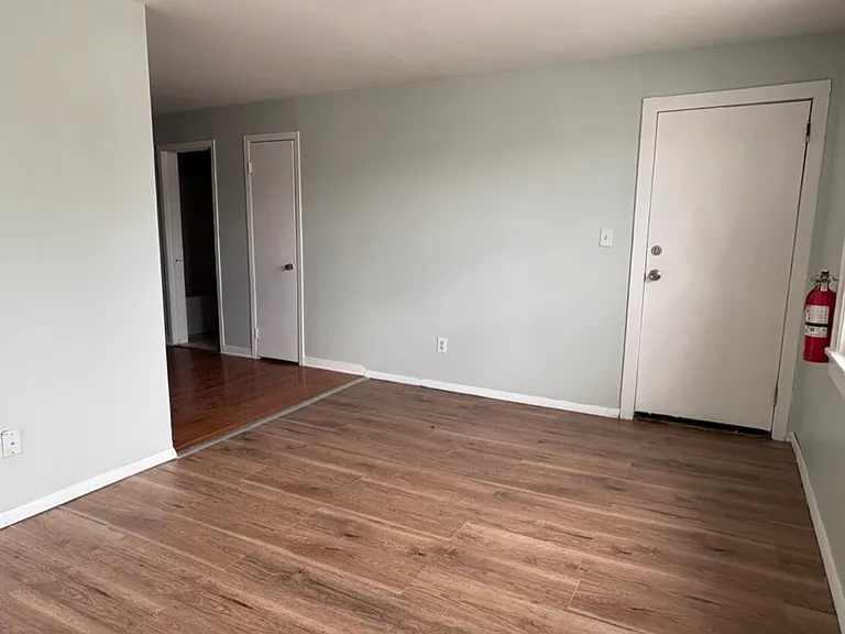 208 Main St #D — Photo 7