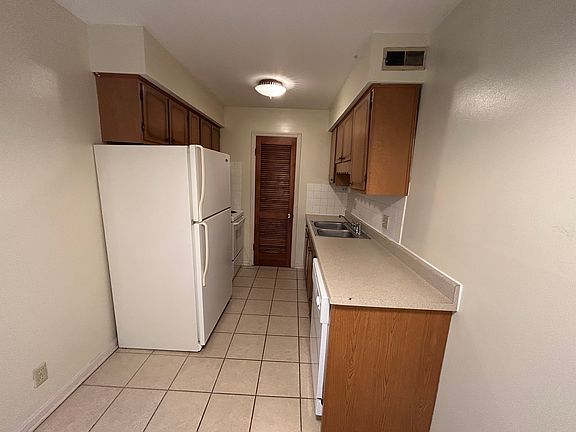 4th image of 2711 Mount Vernon Ave #2711