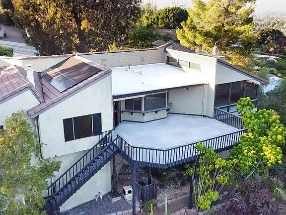 3rd image of 1077 Vista Madera Ln