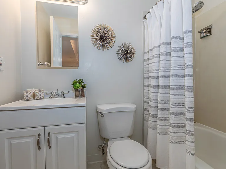 Spacious bathroom