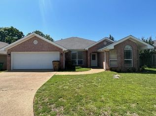 9 Pebble Creek Dr S, Longview, TX 75605