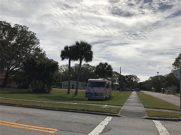 5th image of 1735 19th St
