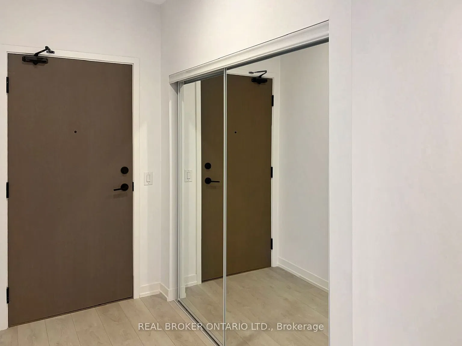 2 bed, $2,500 — Photo 3