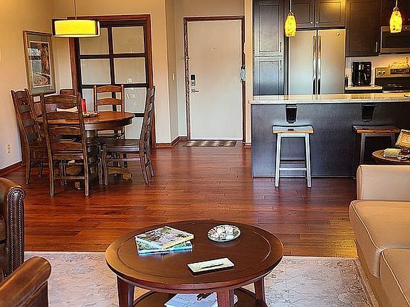 4th image of 1212 Grand Ave APT 27