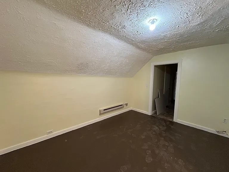 9617 Silk Ave #3 — Photo 6