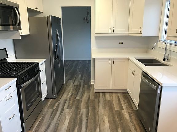 5th image of 340 Albert Dr