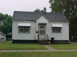 450 Riehl St, Waterloo, IA 50703