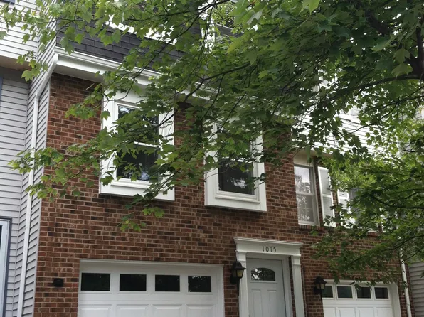 1015 Cottonwood Ct, Cranberry Township, PA 16066