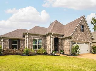 90 Whispering Creek Cv, Oakland, TN 38060