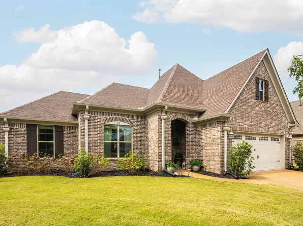 90 Whispering Creek Cv, Oakland, TN 38060