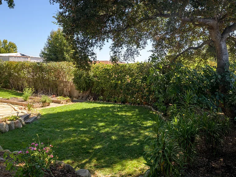 1323 Alta Vista Rd — Photo 16