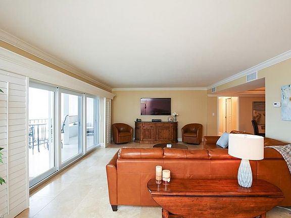 4th image of 3951 Gulf Shore Blvd N APT 204