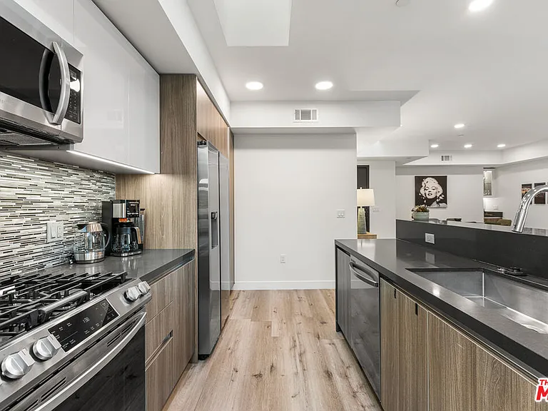 4806 Sylmar Ave #Penthouse 2 — Photo 7