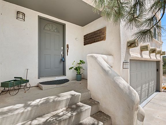 5th image of 131 Shady Oak Cir