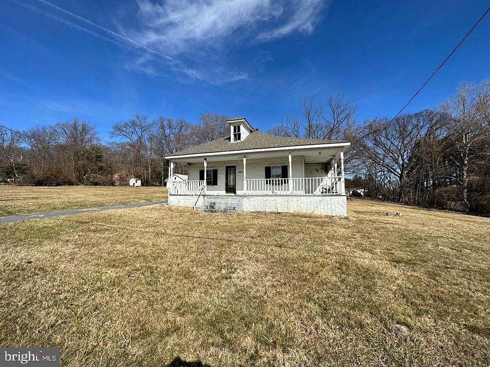 2nd image of 9814 Hall Rd