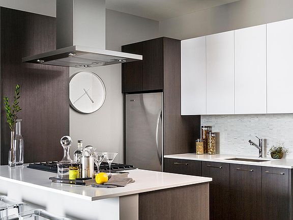 3rd image of 5348 W Hanson Ave #110