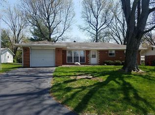 906 Express Dr, Belleville, IL