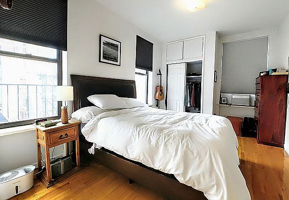 4th image of 176 2nd Ave APT 3R