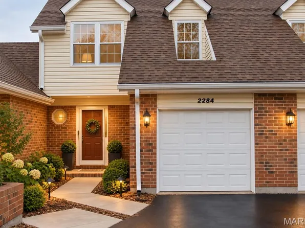 2284 Riverwood Trails Dr, Florissant, MO 63031