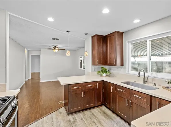 7305 San Bartolo St #374, Carlsbad, CA 92011