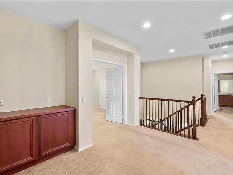 13564 Williamson Rd — Photo 31