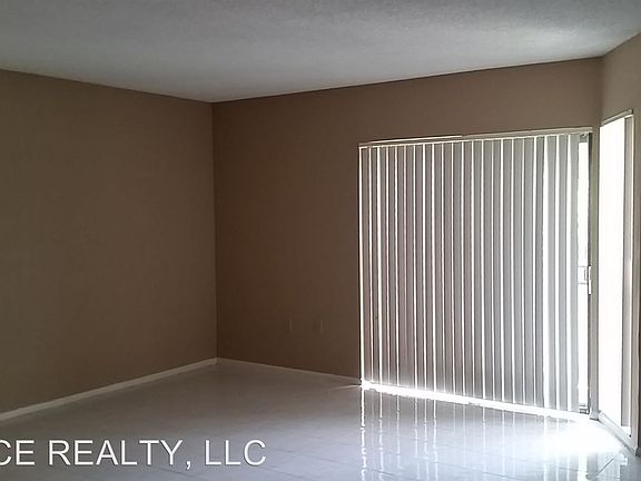 5th image of 5923 Village Cir #5923