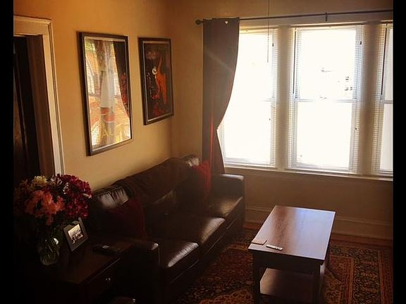 2nd image of 5204 N Leavitt St #3