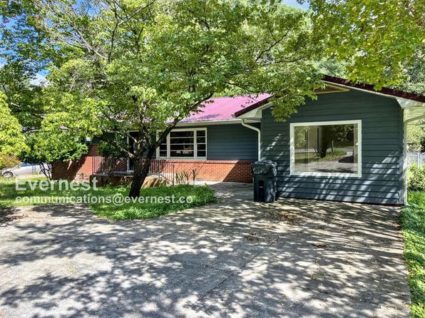 306 N Circle Dr