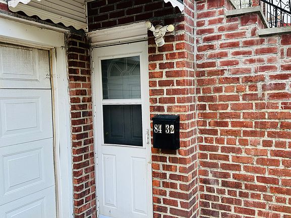 3rd image of 8432 Little Neck Pkwy Floor 1