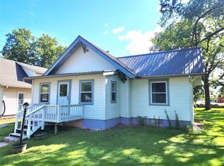 110 NW 1st St, Melcher, IA 50163