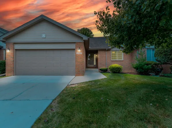 40049 Rolling Green Ct, Canton, MI 48188