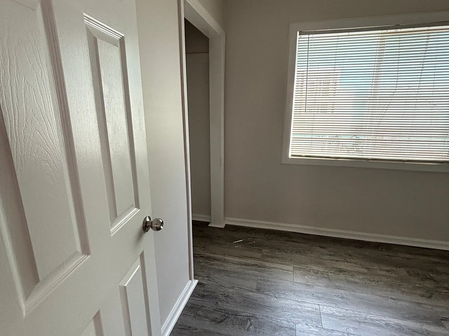 3 bed, 1092 sqft, $3,350 — Photo 3