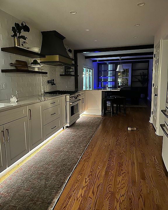 1st image of 112 Dickinson Ln