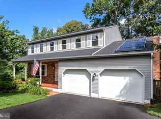 956 Seahorse Ct, Annapolis, MD 21409