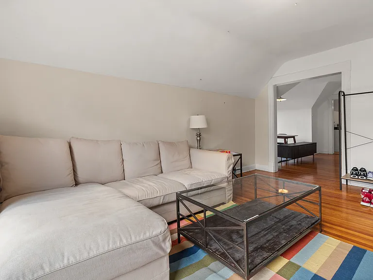 1121 Leonard Pl #3 — Photo 3
