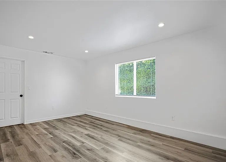 1st image of 8436 Wystone Ave