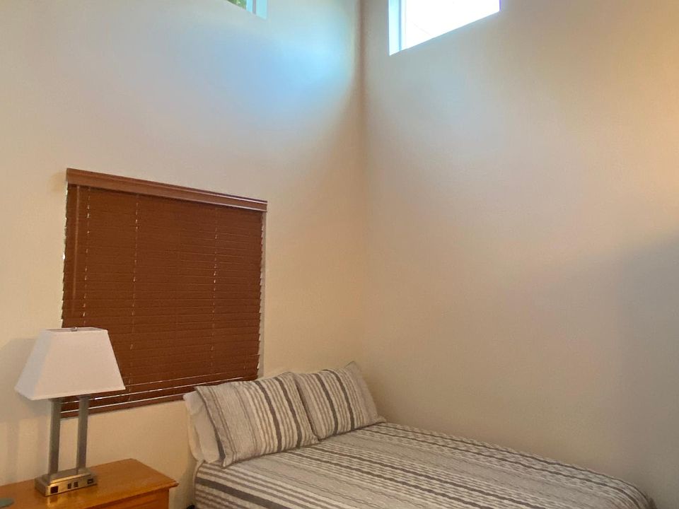1st image of 3118 Greenfield Ave