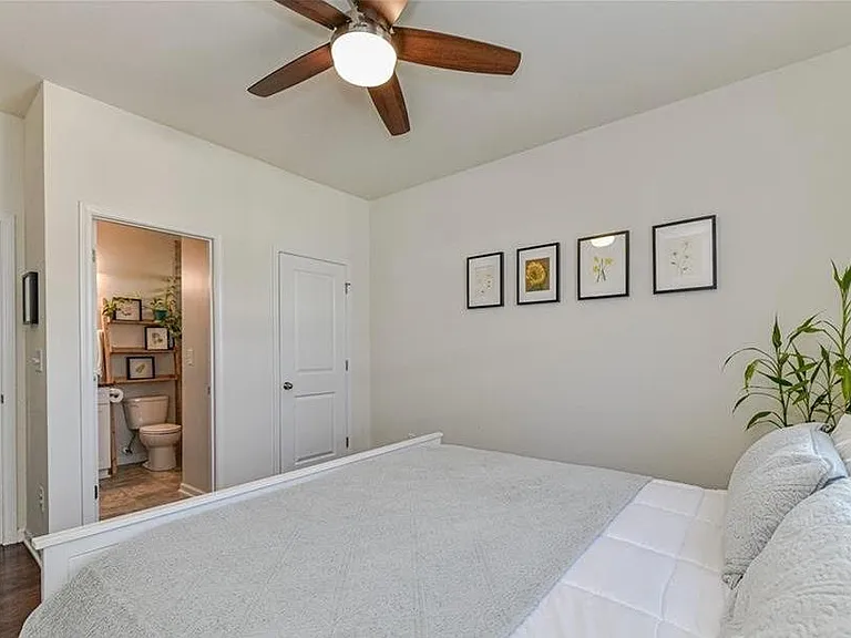 8914 Loch Glen Way — Photo 18