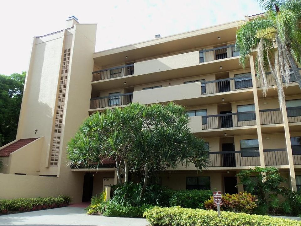600 EGRET CIR 7506