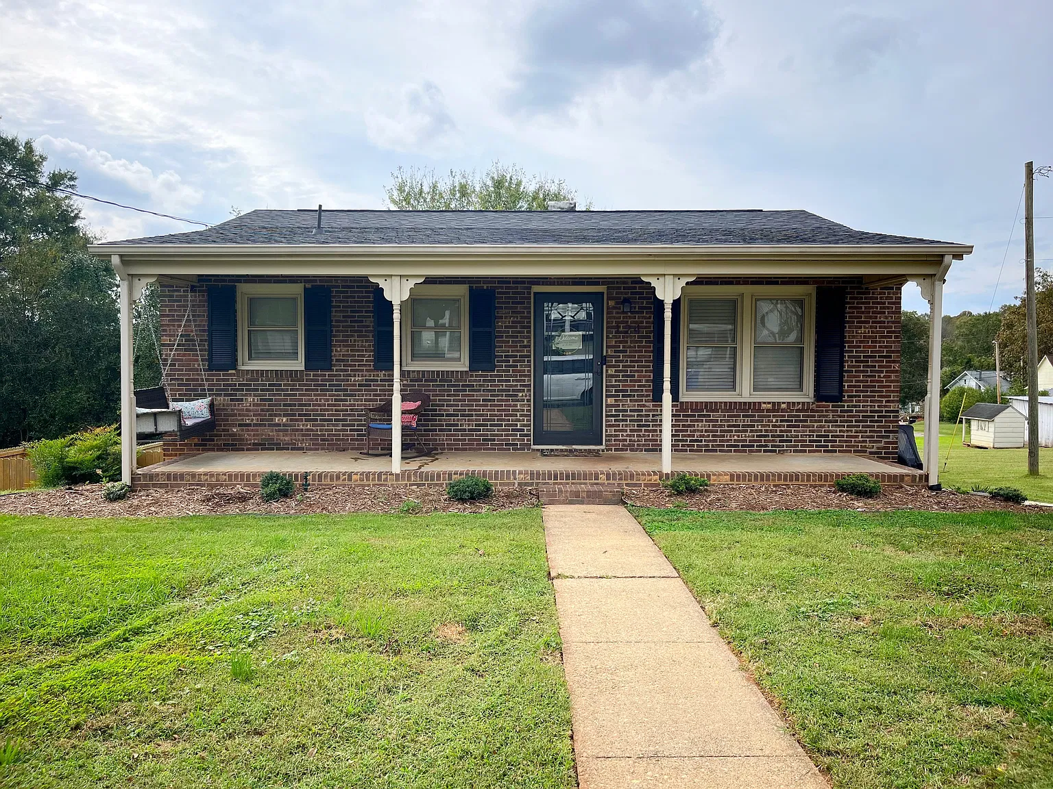 124 Stephens Dr — Photo 1