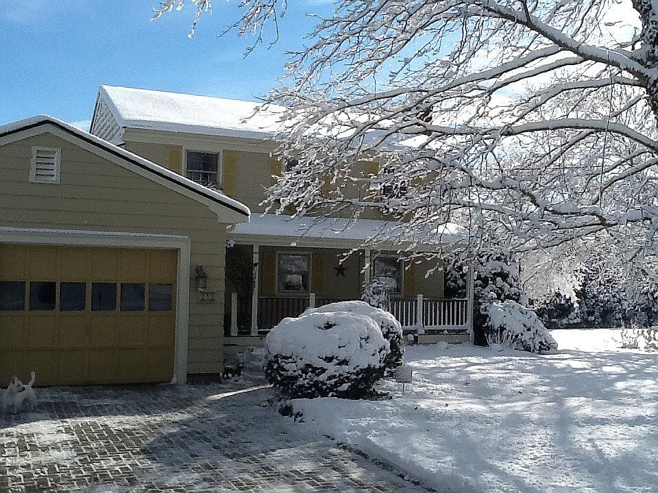 2nd image of 240 Pearse Rd