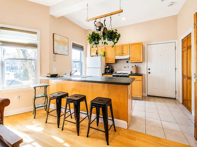 193 Brookline St #1R — Photo 9