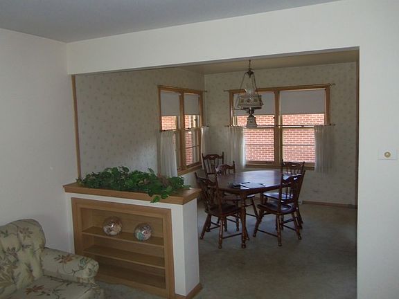 5th image of 12700 Westgate Dr